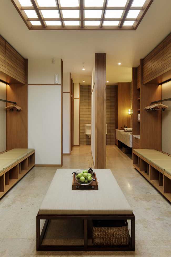 En Nueva Zelanda campos de golf, dunas de arena y el mar abrazan la delicada arquitectura de Tara Iti Clubhouse