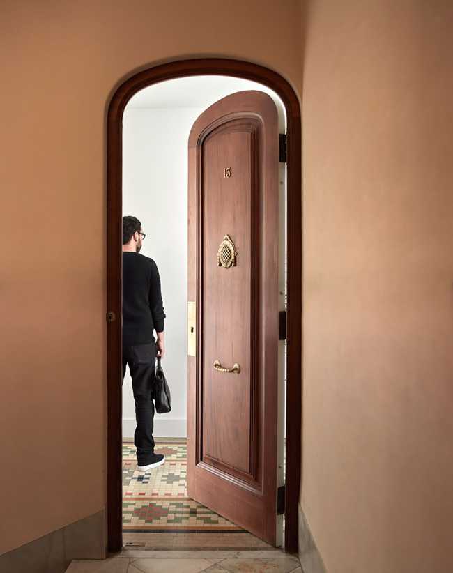 Casa Cas 8 recuperación de los mosaicos originales del ático en Valencia