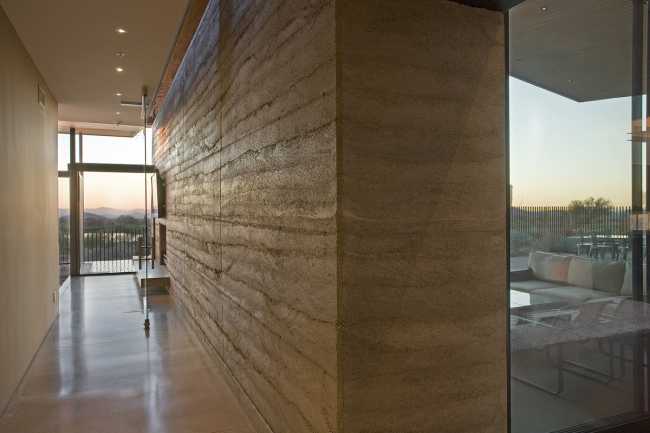 Desert Wing, a villa in the Sonora desert that echoes the surrounding landscape