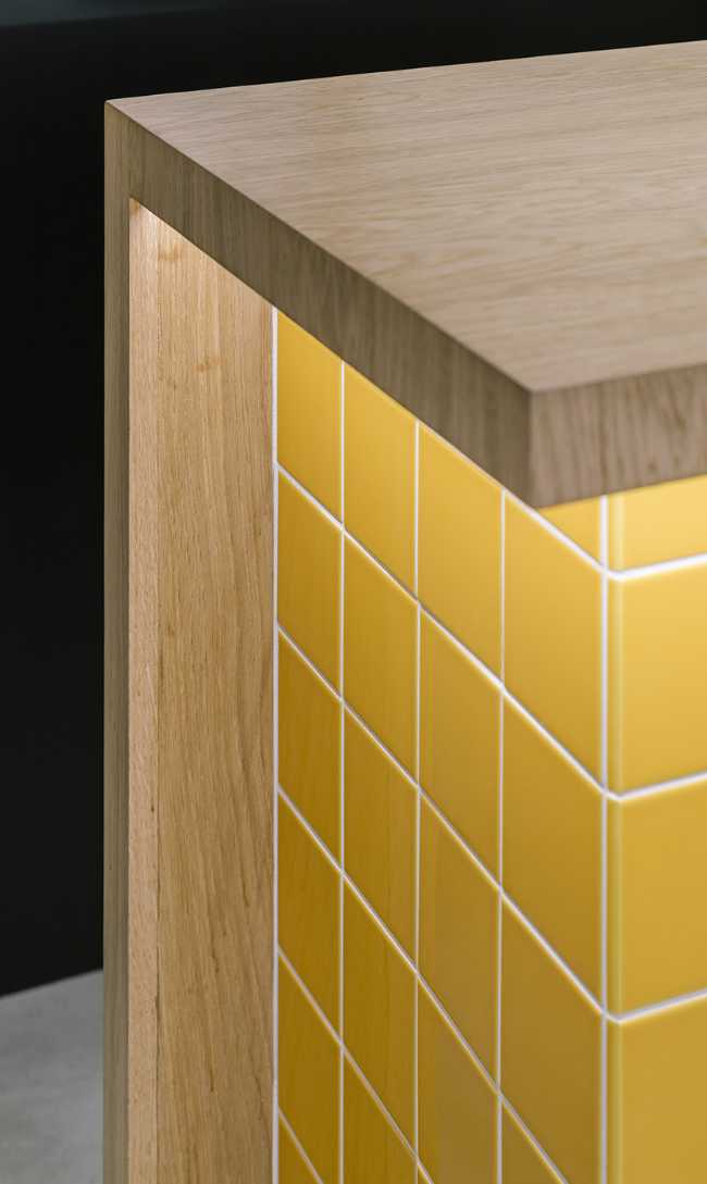 Loopo, un local fresco y joven. El amarillo y los tonos neutros hacen protagonista al producto