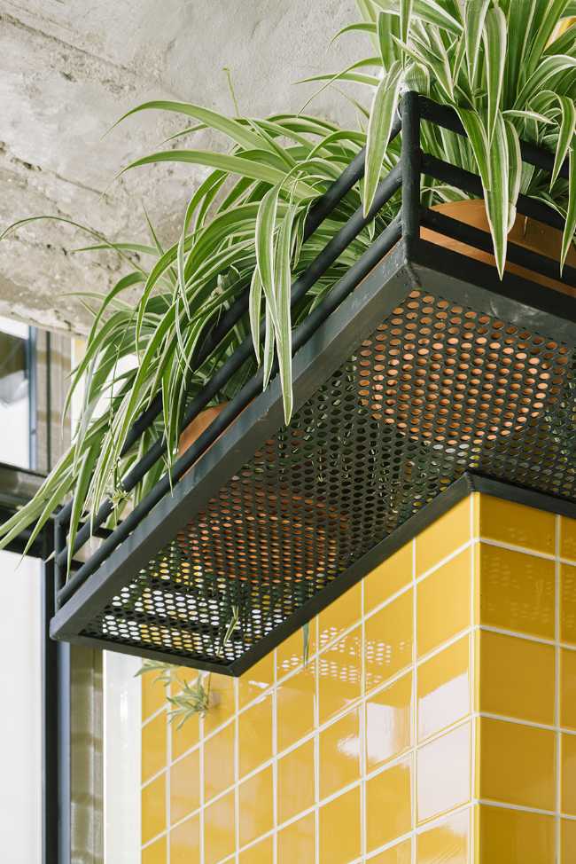 Loopo, un local fresco y joven. El amarillo y los tonos neutros hacen protagonista al producto