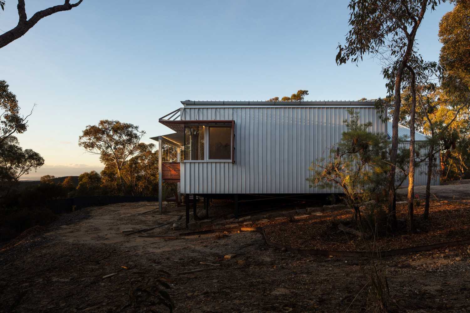 L-House, two existing structures cleverly adapted in the L-shape