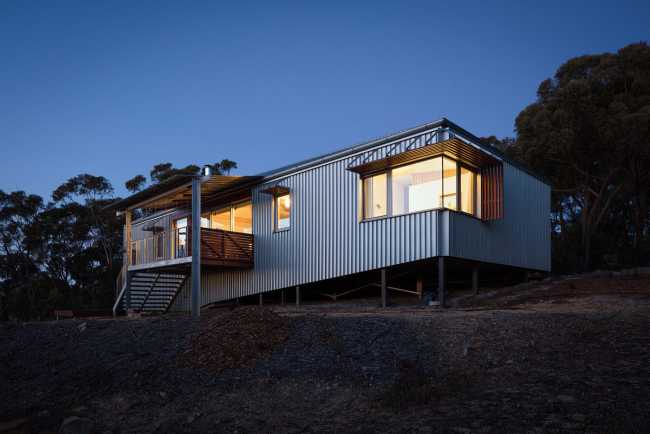 L-House, two existing structures cleverly adapted in the L-shape