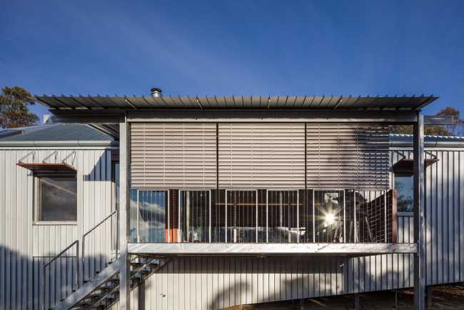 L-House, two existing structures cleverly adapted in the L-shape