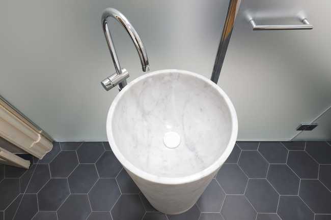 The project of Casa G in Bergamo and the importance of giving value to everyday actions by staying significantly in the present, while honoring the past