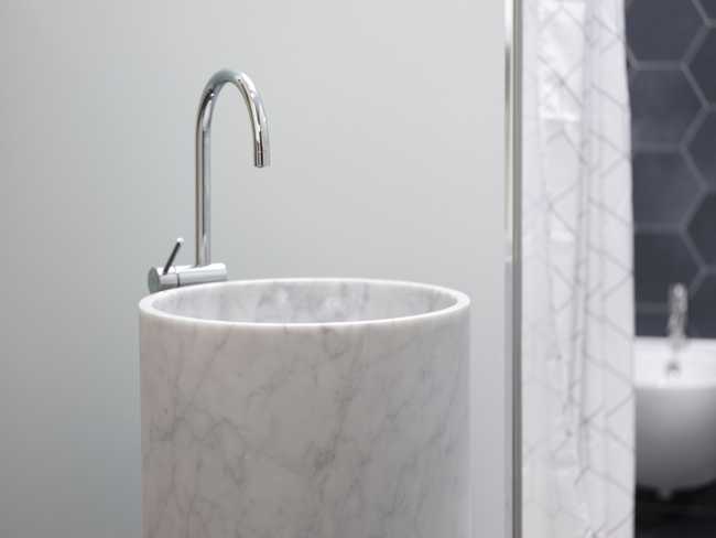 The project of Casa G in Bergamo and the importance of giving value to everyday actions by staying significantly in the present, while honoring the past