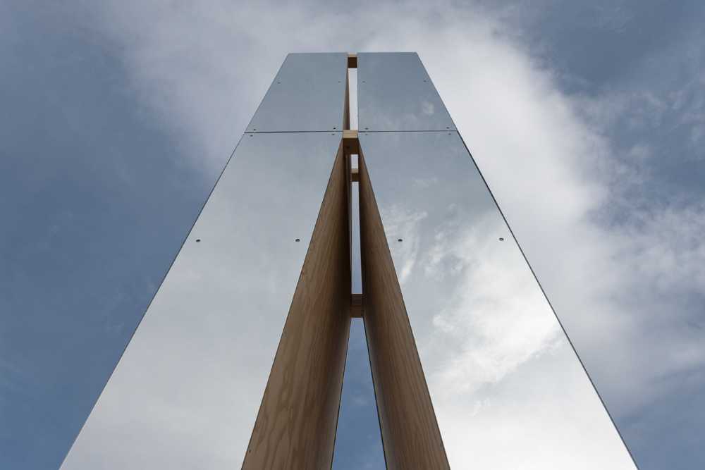Ephemeral installation in the Spanish vineyards: the essence of wine in design, LAN- 4