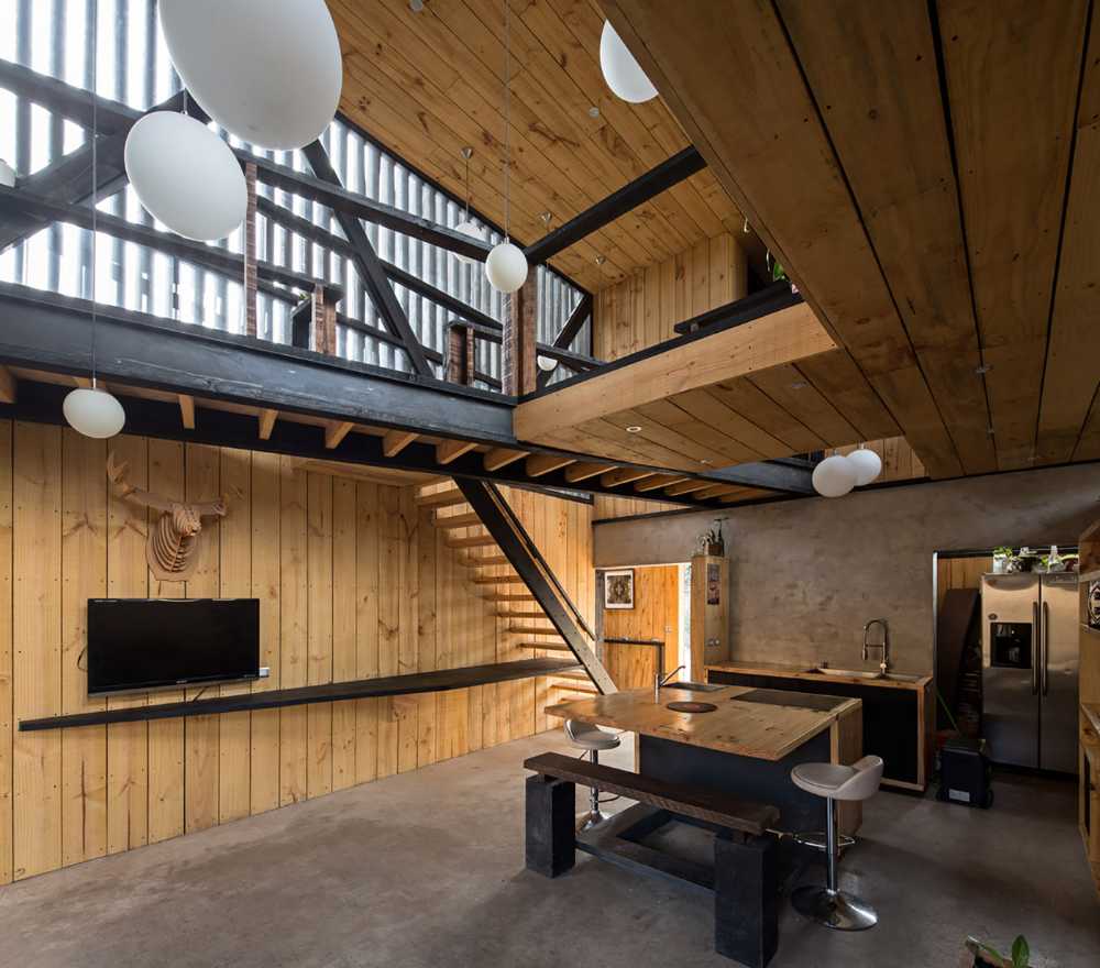 Wood, glass and concrete for FS Residence in Santiago, Chile