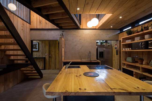 Legno, vetro e cemento per FS Residence a Santiago del Cile