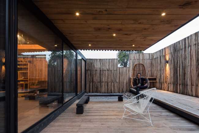 Legno, vetro e cemento per FS Residence a Santiago del Cile