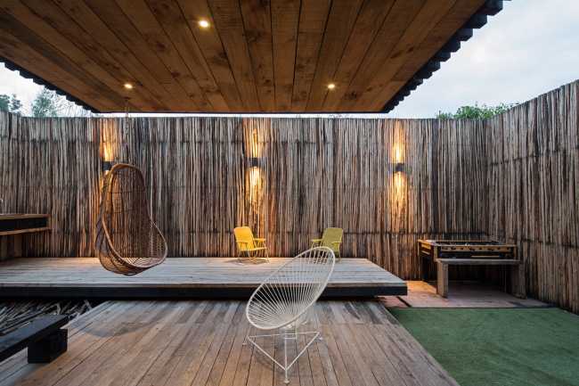 Legno, vetro e cemento per FS Residence a Santiago del Cile