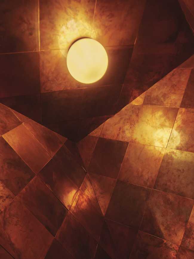 De Biertuin West en Ámsterdam. Interior y exterior inspirados en la biergärten alemana