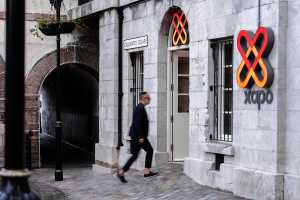 XAPO, une banque de cryptomonnaies dans une caserne abandonnée. Une architecture entre histoires et ère numérique.