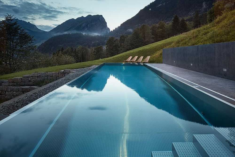 Hotel am Holand. Ampliamento di un hotel per ospitare una miriade di spazi benessere
