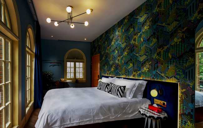 Nuovo look per l'antico YMCA Hotel: design all'insegna della sorpresa e dell'umorismo