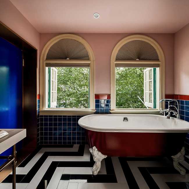 Nuovo look per l'antico YMCA Hotel: design all'insegna della sorpresa e dell'umorismo