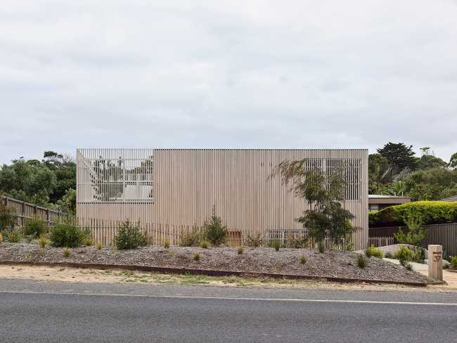 Franklin Residence, un capullo blanco de inspiración japonesa