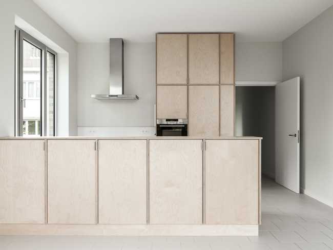 Lendrik. A building that houses citizen services while redefining the transition between public and private space