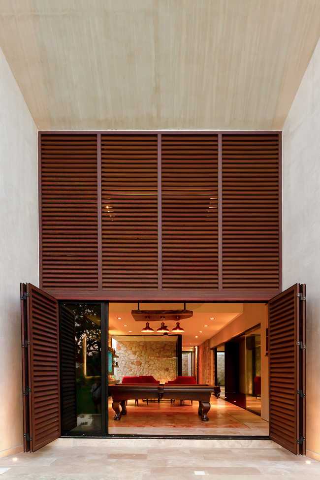 Winter House: una danza de volúmenes en la naturaleza virgen