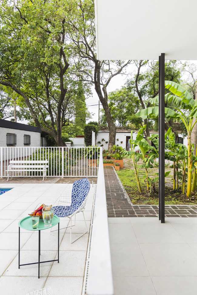 Goodbye to the boundaries between indoor and outdoor in El Quincho's project.
