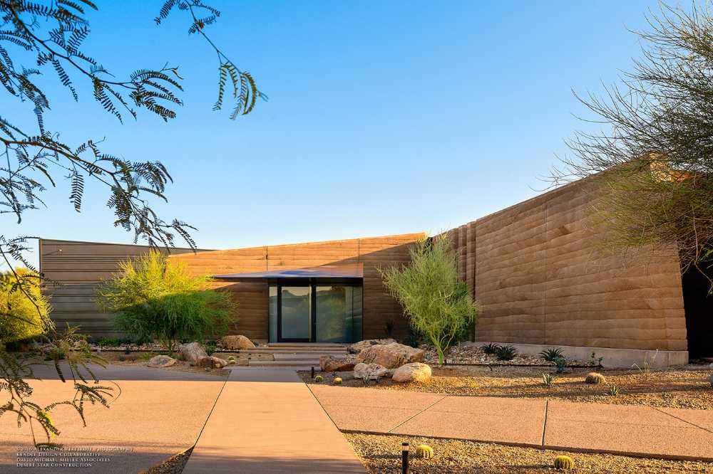 Playful collection of organic shapes in the desert: Dancing Light Residence