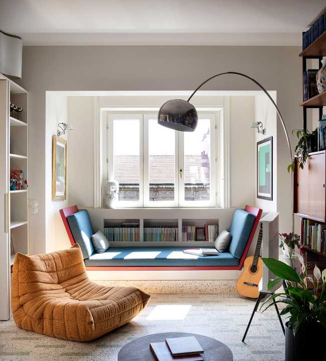 Above the treetops of Milan, in a light-filled apartment functionality and aesthetics vie for the throne