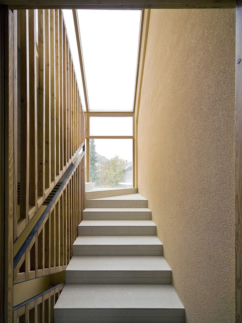 Alpine Sky Apartments, association de bois et de métal pour le complexe touristique en haute altitude