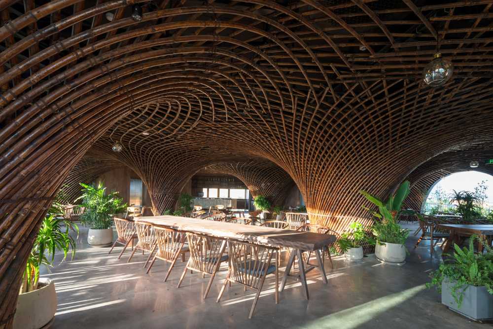 Restaurante de bambú ícono arquitectónico en Vietnam: Nocenco cafe