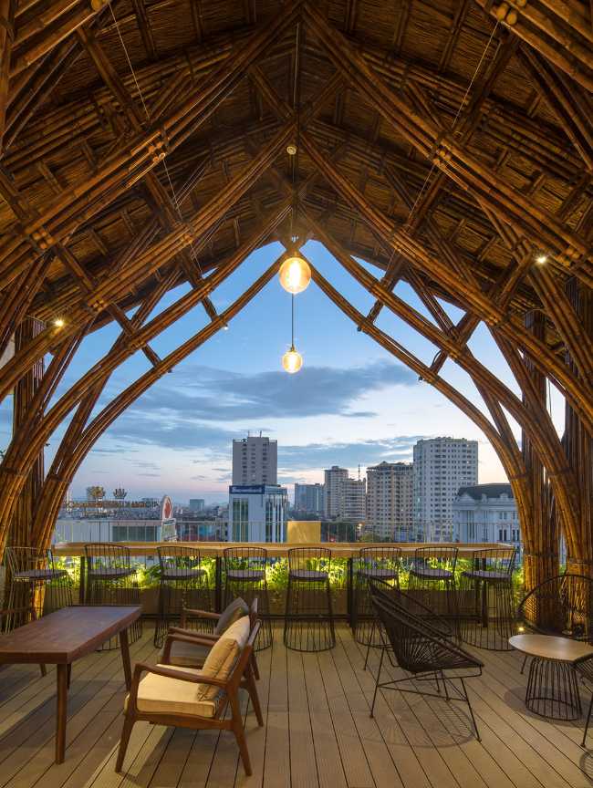 Restaurante de bambú ícono arquitectónico en Vietnam: Nocenco cafe
