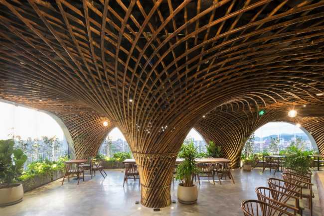 Restaurante de bambú ícono arquitectónico en Vietnam: Nocenco cafe