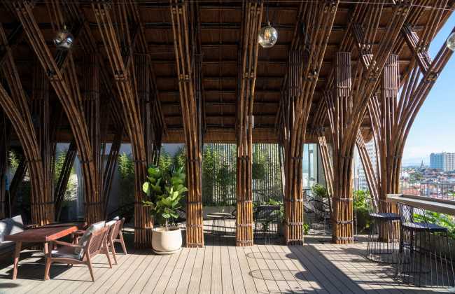 Restaurante de bambú ícono arquitectónico en Vietnam: Nocenco cafe