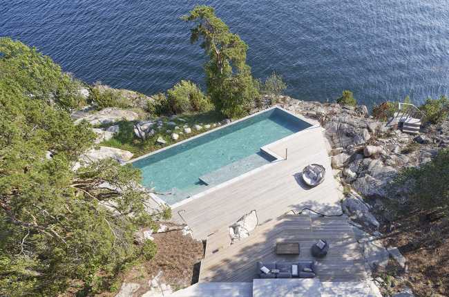 Villa Sagalid, the villa with ceramic walls that look as if they were painted by hand