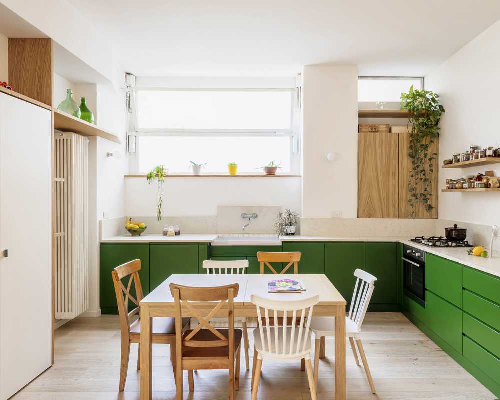 Mexico and Clouds. Bright colors, vintage pieces and custom furniture for a youthful and refreshing accommodation