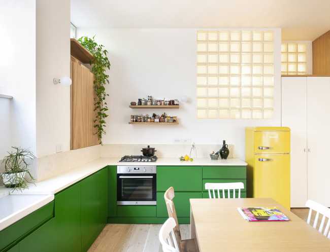 Mexico and Clouds. Bright colors, vintage pieces and custom furniture for a youthful and refreshing accommodation