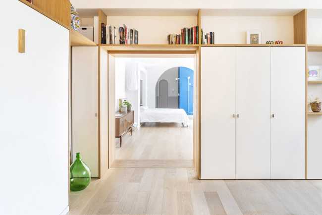 Mexico and Clouds. Bright colors, vintage pieces and custom furniture for a youthful and refreshing accommodation