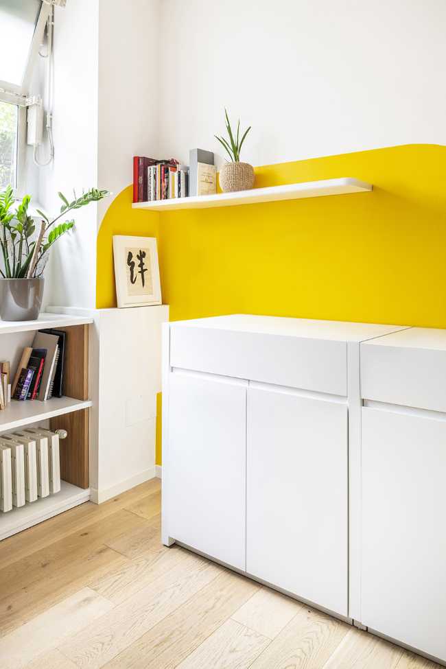 Mexico and Clouds. Bright colors, vintage pieces and custom furniture for a youthful and refreshing accommodation