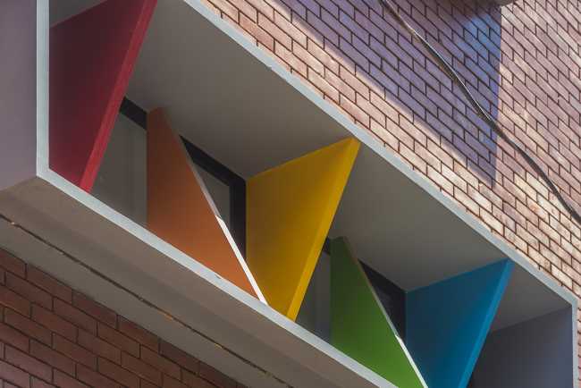 Urdaa School. A colourful, sustainable space to accompany children as they grow up