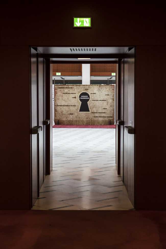 ‘Fuori dalle righe’ al Teatro degli Arcimboldi. Un luogo immersivo e raffinato a misura d’artista