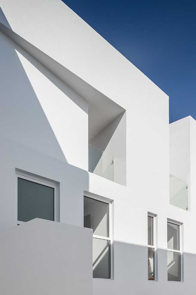 Mar Mediterráneo 34: a new materialityregeneratestheeclectic French-stylespaces