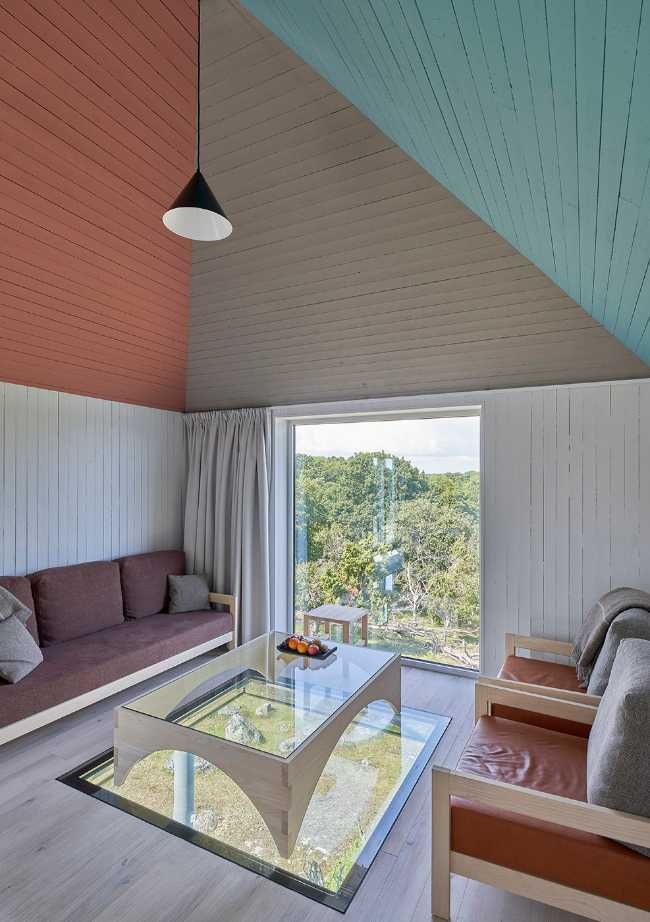 Synvillan, the illusion of a house dissolving in Scandinavian nature