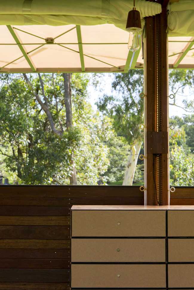 Dresden Mobile. A mobile store that embodies the values and ethics of today's society