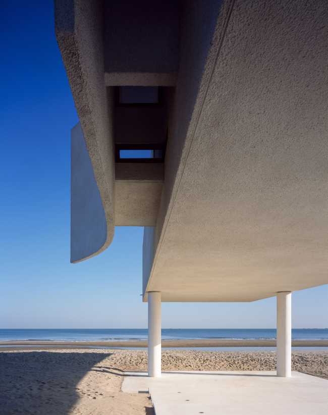 La Chapelle du Rivage est un cadeau séculaire de l'océan reposant sur la plage