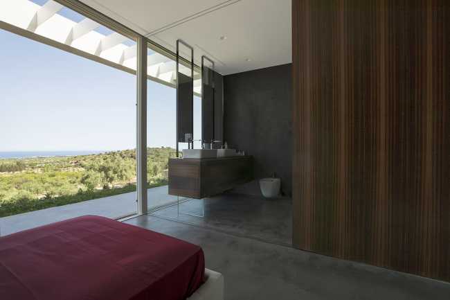 Casa Orizzonte. Interni dall’estetica minimale per rendere il paesaggio esterno protagonista