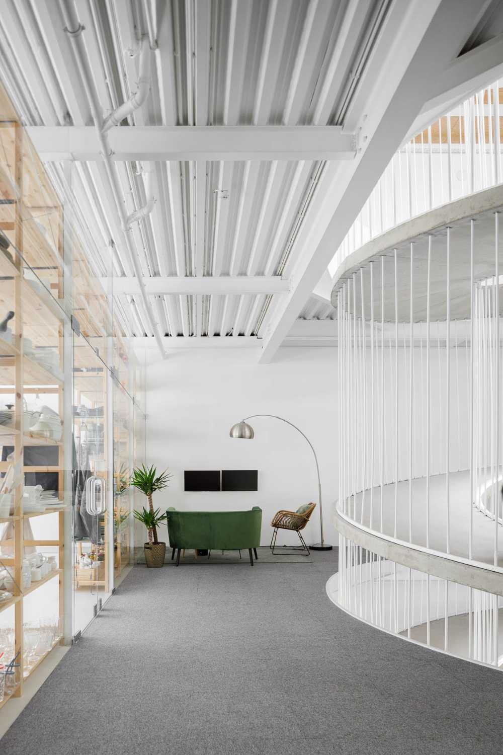 An architectural tailoring job done for E-GOI & Clavel's Kitchen: stitching together old and new