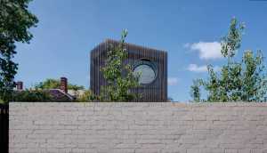 Una coreografia di volumi narra la Stepping Stone House