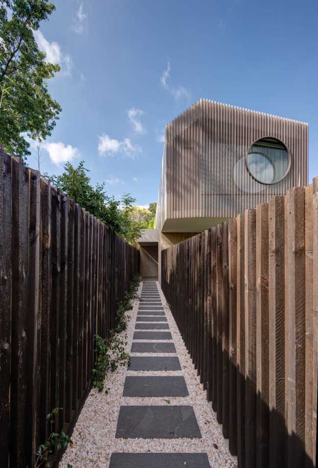 Una coreografia di volumi narra la Stepping Stone House