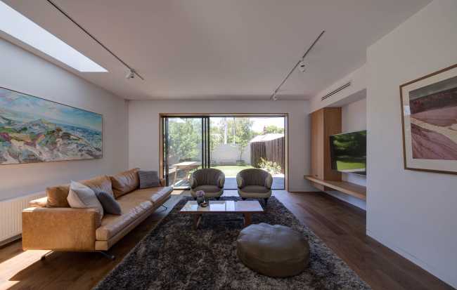 Una coreografia di volumi narra la Stepping Stone House