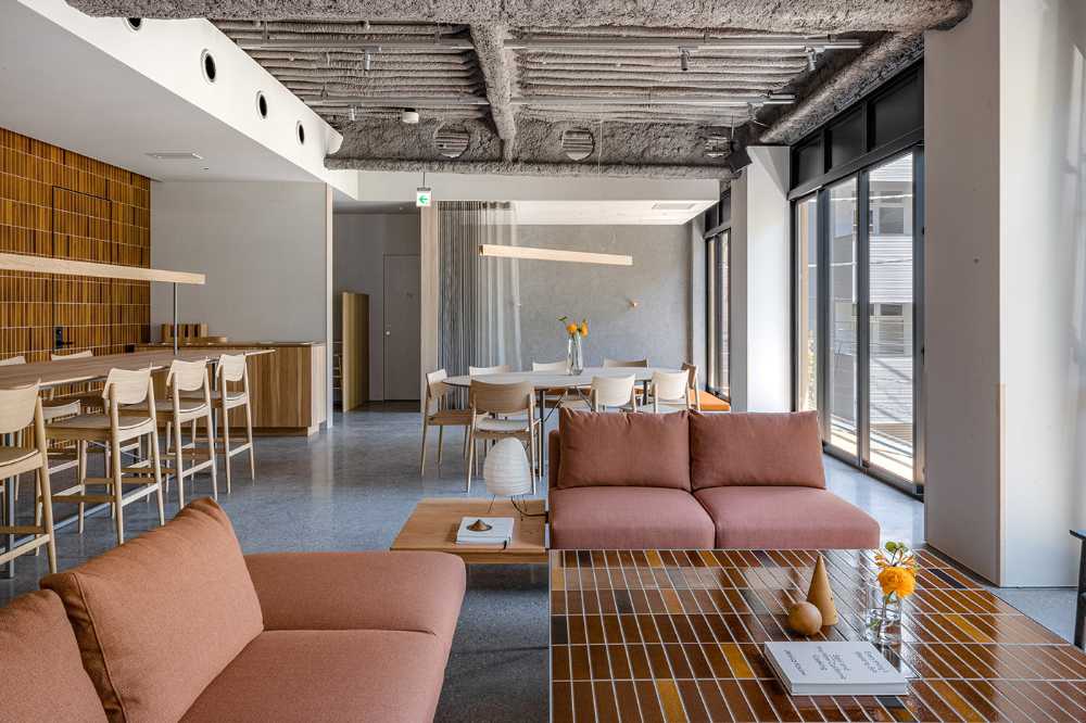 Blue Bottle Coffee Shibuya, design intérieur minimaliste et relaxant