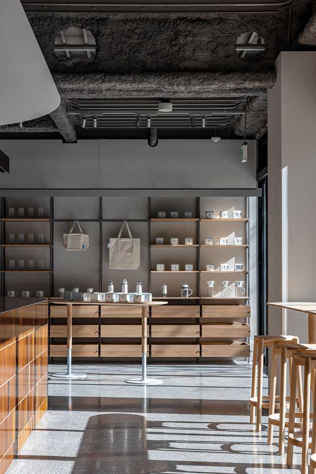 Blue Bottle Coffee Shibuya, design intérieur minimaliste et relaxant