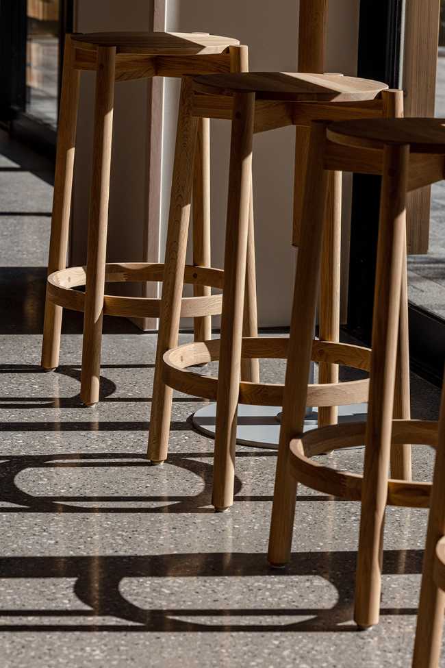Blue Bottle Coffee Shibuya, design intérieur minimaliste et relaxant